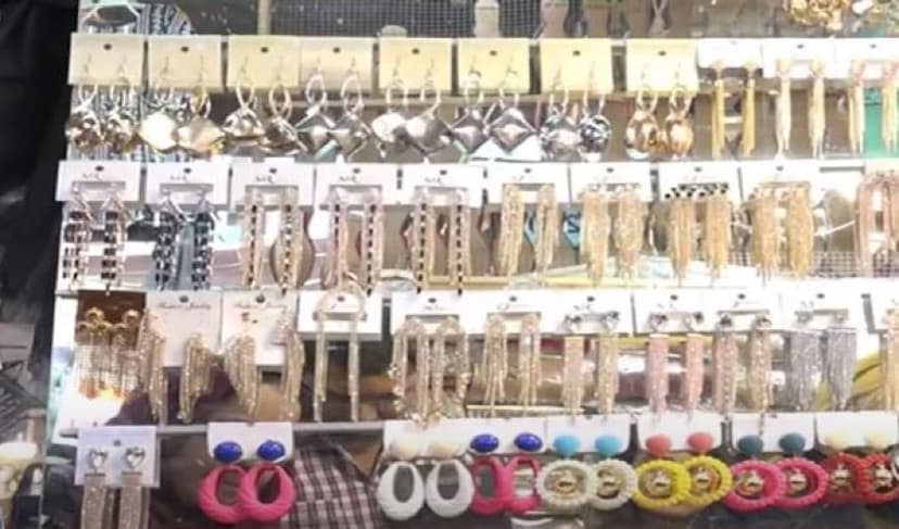 Citizens upbeat about shopping for Eid amid inflation – File