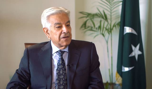 Pakistan, Iran resolve to boost cooperation – File