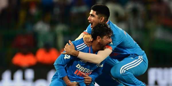 Kuldeep Yadav, Shubman Gill celebrate