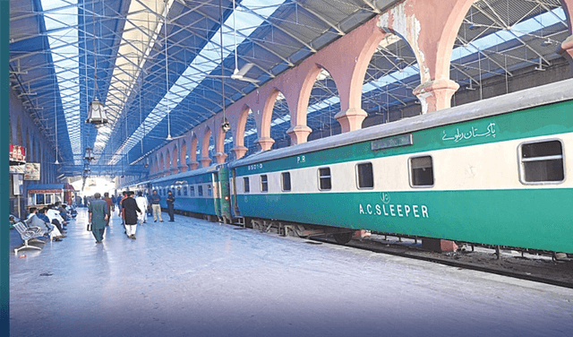 Pakistan Railways faces Rs21.36bn dues backlog (Courtesy: File)