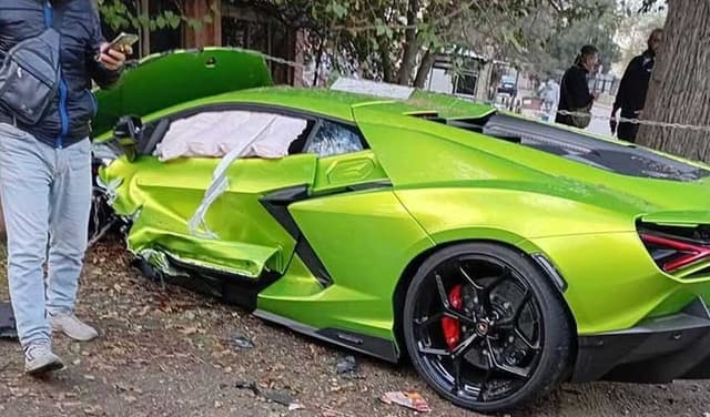 Lebanese buyer's luxury car destroyed before collection (Courtesy: Online)