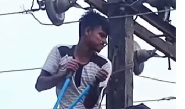 Lover cuts electricity to entire village as girlfriend ignores his call (Courtesy: Online)