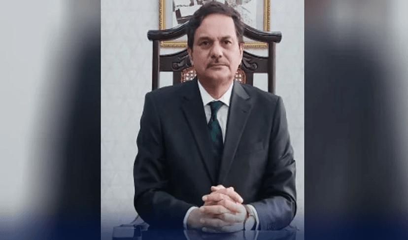 PM Shehbaz appoints Mansoor Qadir as PCB election commissioner (Courtesy: Online)