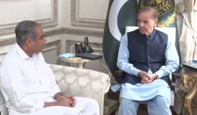 Naqvi briefs PM Shehbaz on law and order (Courtesy: @PTVNewsOfficial)