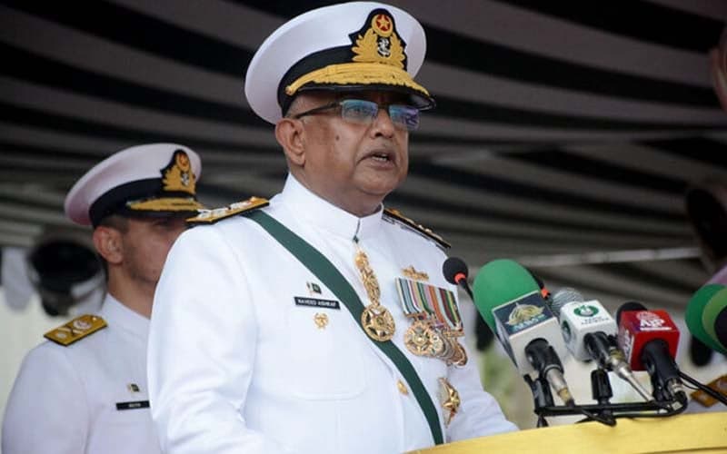 Naval chief visits forward posts in Creeks area; reviews operational preparedness (Courtesy: File)