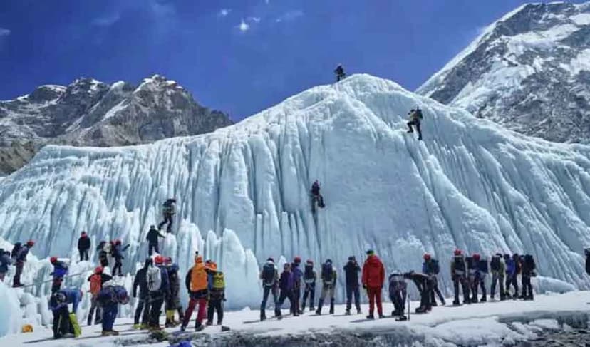 Nepal, Tibet tourists stranded