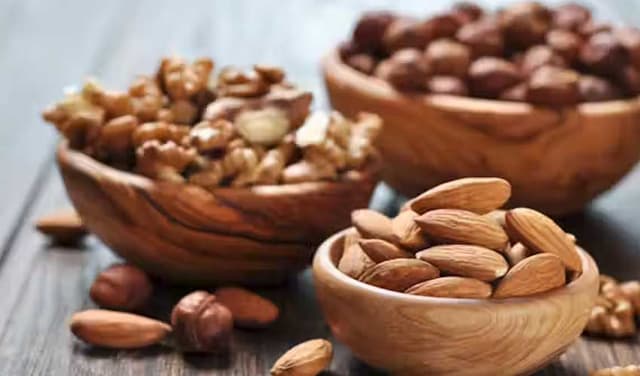 Eating nuts may support cognitive health in later life: study (Courtesy: File)