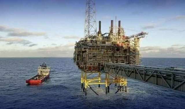 Pakistan firms to begin deep-sea oil and gas exploration (Courtesy: File)