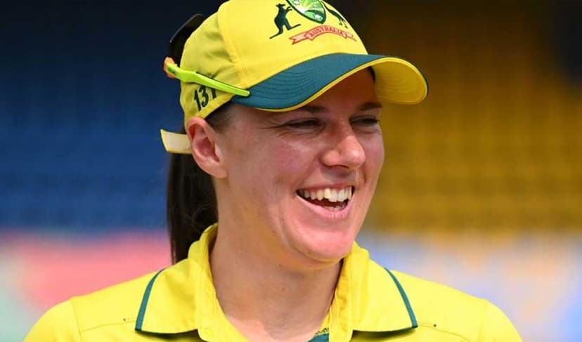 Sutherland, Gardner guide Australia to six-wicket win over England (Courtesy: File)