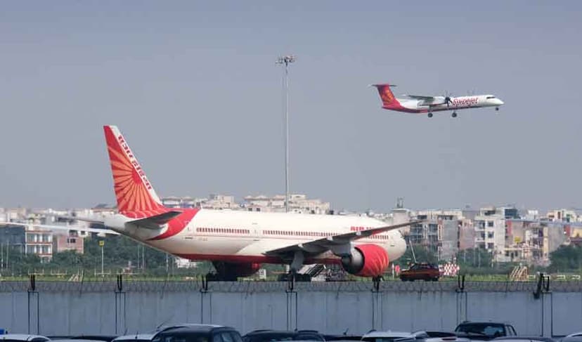 Over 200 flights delayed at Delhi airport
