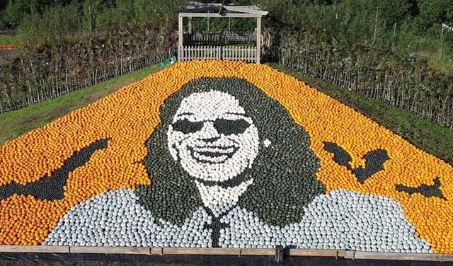Farm sets world record with giant pumpkin tribute to rock legend Ozzy Osbourne (Courtesy: Guinness World Records)