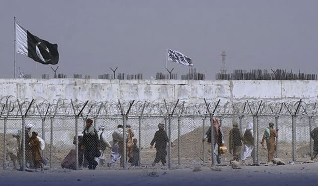pakistan-afghanistan-border.jpg