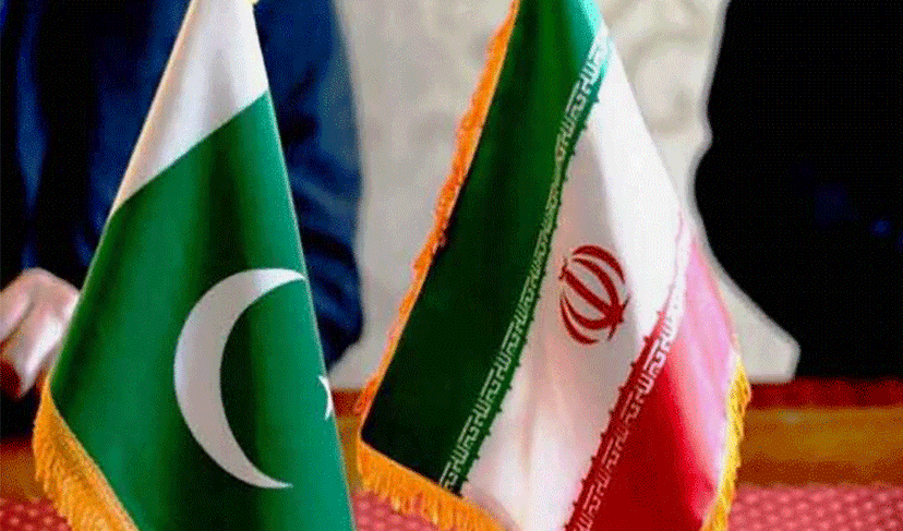 Pakistan, Iran sign memorandum to enhance cooperation in transport sector  (Courtesy: Online)
