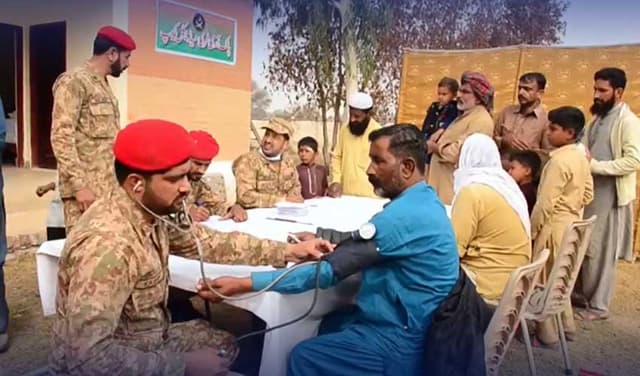 Pakistan Army Medical Camp in Muzaffargarh