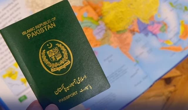 Pakistani passport
