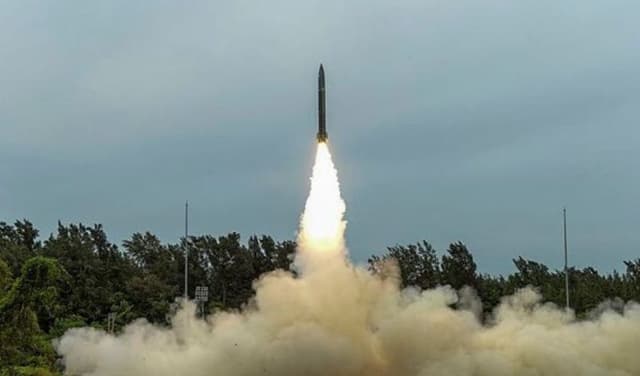 Parlay missiles