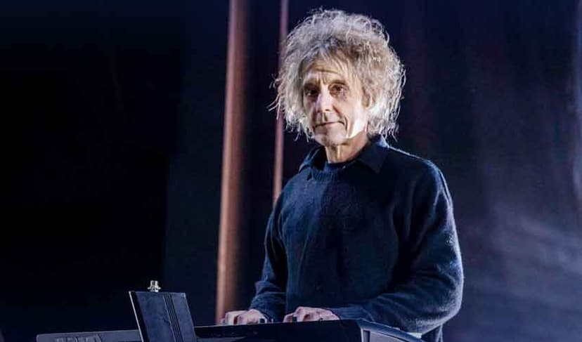 Perry Bamont dies