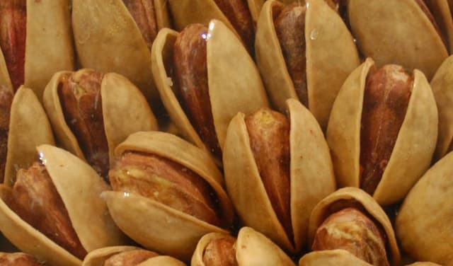 Pistachios help to reduce blood cholesterol levels (Courtesy: File)