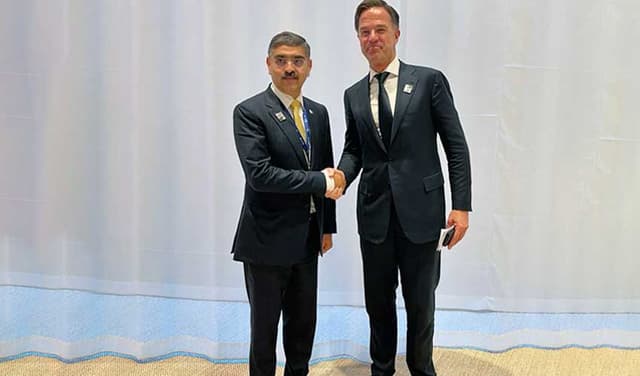 PM Kakar meets Dutch PM – APP