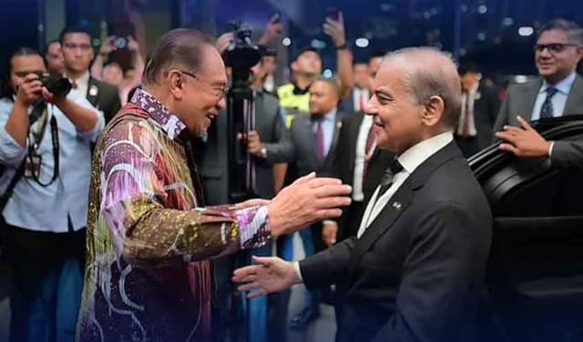 PM Shehbaz hopes to further deepen ties with Malaysia (Courtesy: File)