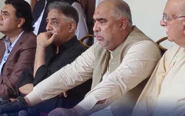 Qaiser extends apology to nation for Gen Bajwa's extension (Courtesy: File)