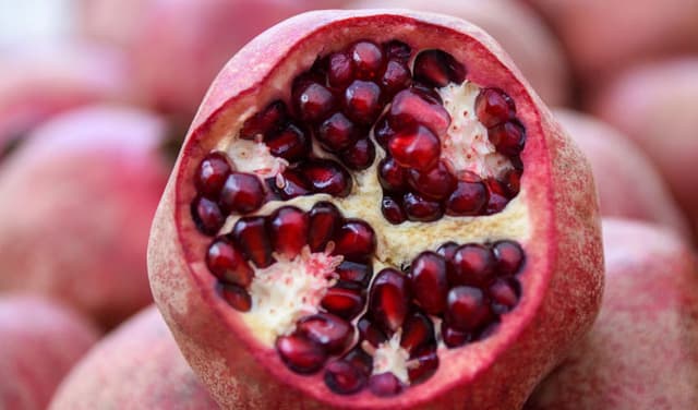 Daily pomegranates may improve health: study (Courtesy: File)