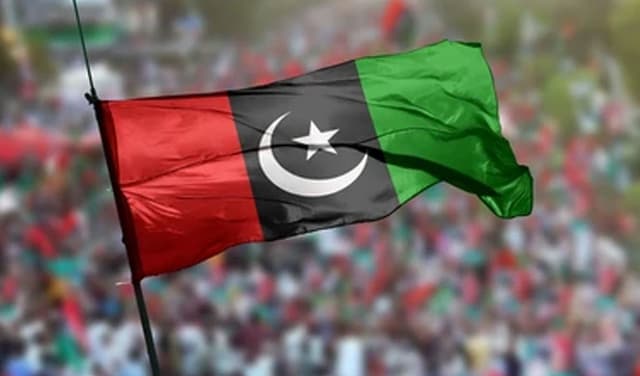 Pakistan News: PPP to strengthen social media wing for bridging gap between workers, leadership (Courtesy: Online)