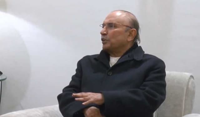 President Zardari directs PPP leaders to intensify public outreach in Punjab (Courtesy: MediaCellPPP)