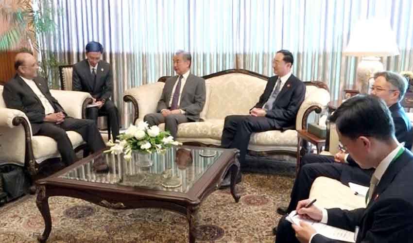 President Zardari, Chinese FM discuss bilateral cooperation, regional security (Courtesy: Radio Pakistan)