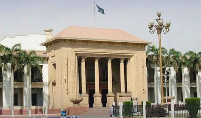 Punjab Assembly passes resolution to ban Imran Khan (Courtesy: File)