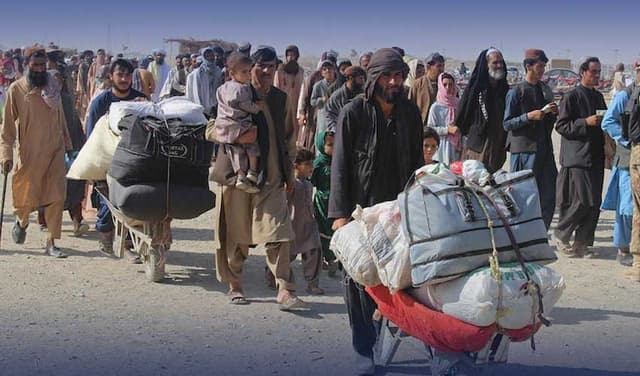 Crackdown ordered across Pakistan against illegal Afghan residents (Courtesy: File)