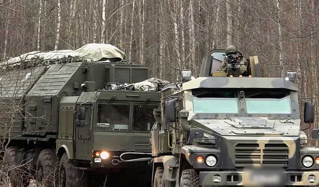 Russia shows off deployment of nuclear-capable Oreshnik missiles in Belarus (Courtesy: Online)