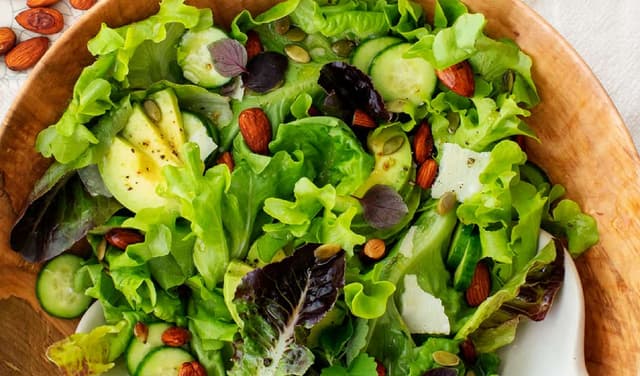 Salad plate boosts health with fresh vegetables, vitamins, and minerals (Courtesy: File)