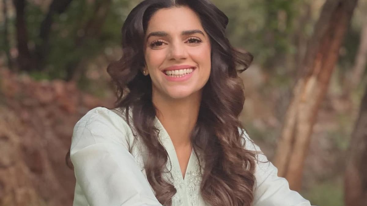 sanam-saeed-1