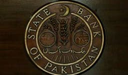 SBP ends dollar remittance reward scheme for overseas Pakistanis (Courtesy: File)