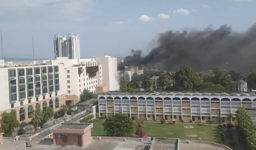 Fire engulfs Islamabad hotel hosting PSL teams (Courtesy: Online)