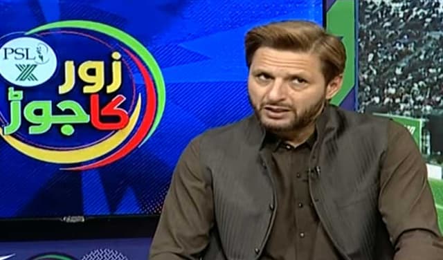 Afridi says boosted Ayub's confidence in telephonic conversation (Courtesy: Samaa TV's Zor Ka Jor - screengrab)