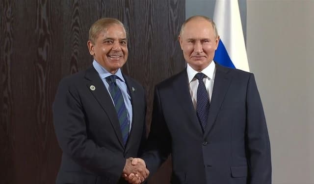 Shehbaz Sharif with Putin