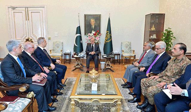 PM Shehbaz resolves to further bolster ties with Turkiye (Courtesy: PTV)