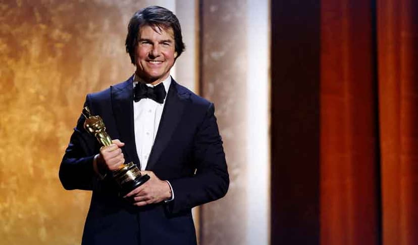Tom Cruise wins Oscar