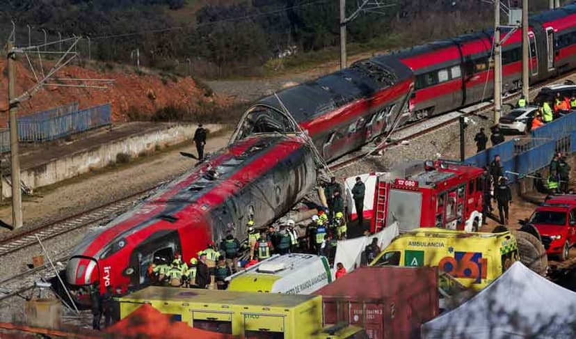 Train derails near Barcelona