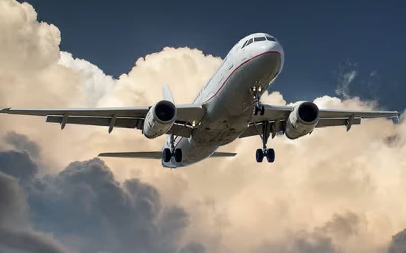 Israel-Iran conflict: Pakistan issues travel advisory (Courtesy: Online)