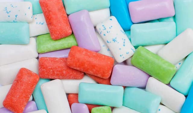 Chewing gum releases microplastics into mouths (Courtesy: Online)