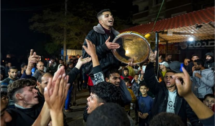 Palestinian celebrate ceasefire