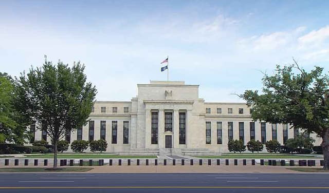 US Fed reserves building