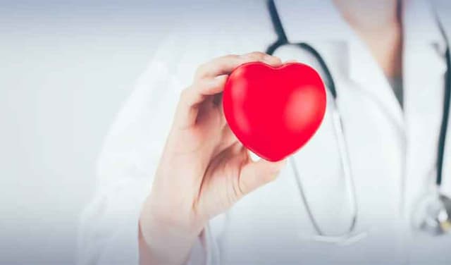 Sindh govt increases health budget by 8% (Courtesy: Online)