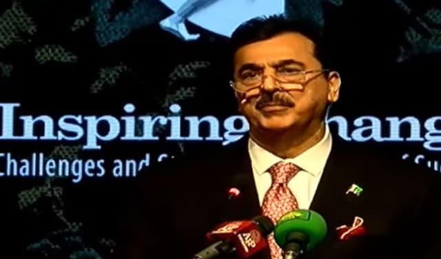 'Textile industry helps boost country's exports,' says Senate chairman – File