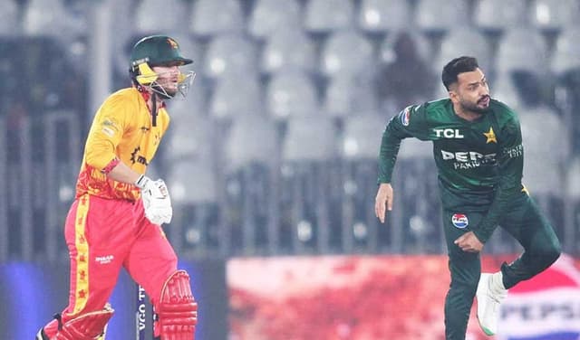 Pakistan draw first blood against Zimbabwe in tri-series opener (Courtesy: File)