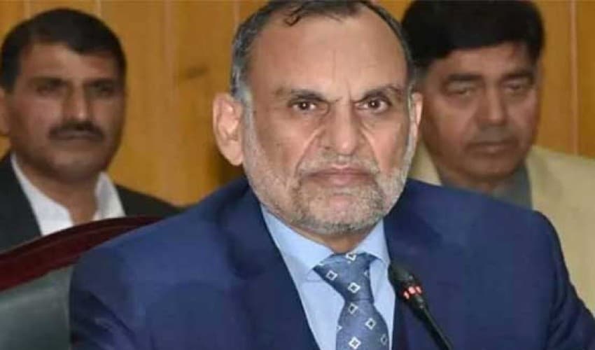 Controversial tweets case: Islamabad court extends PTI leader Azam Swati's interim bail till April 23 – File Controversial tweets case: Islamabad court extends PTI leader Azam Swati's interim bail till April 23 – File
