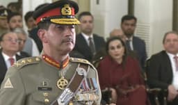 Asif Zardari confers Nishan-e-Imtiaz on Gen Aamer Raza Asif Zardari confers Nishan-e-Imtiaz on Gen Aamer Raza